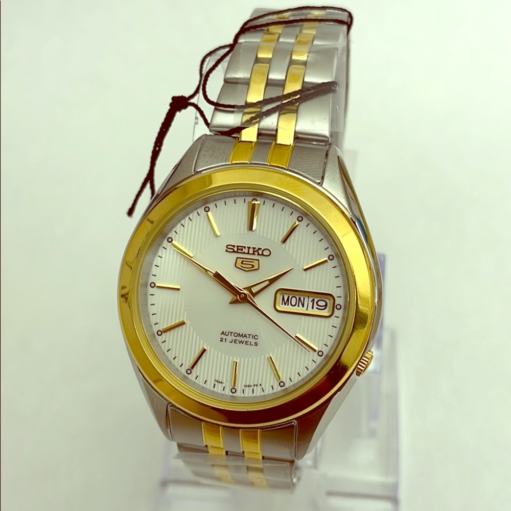 New Seiko 5 Automatic Two Tone Men, s Latest Watch